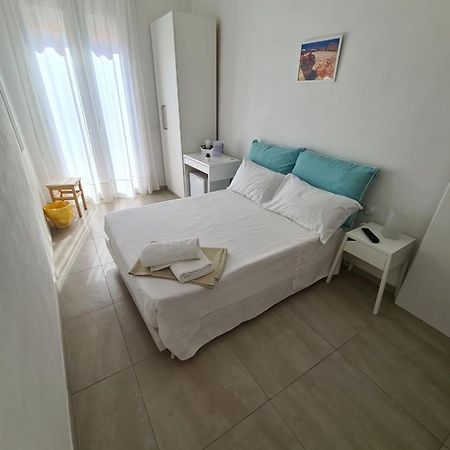 לינה וארוחת בוקר פקינו La Casa Di Toto מראה חיצוני תמונה
